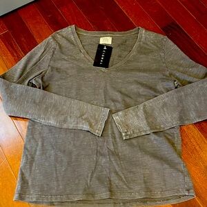W Lab brand new vneck long sleeve T